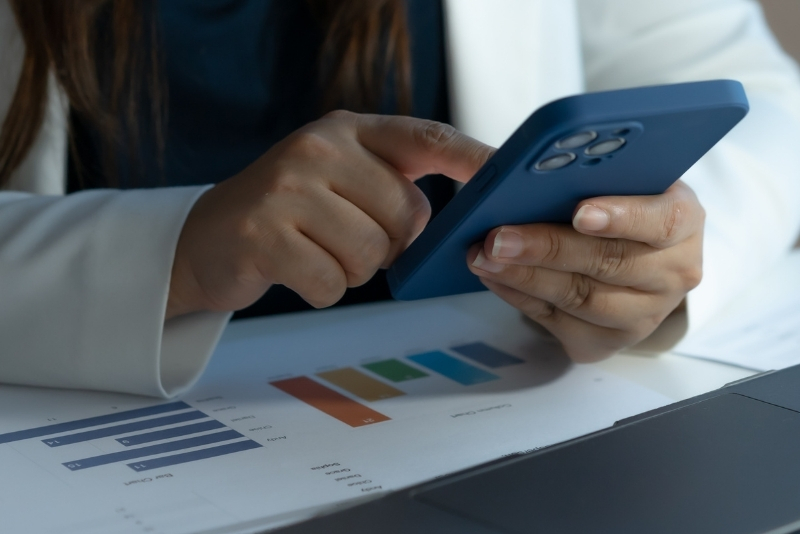 日本、公務員の副業解禁が正式決定   副業ルール緩和がもたらす人事制度改革の行方